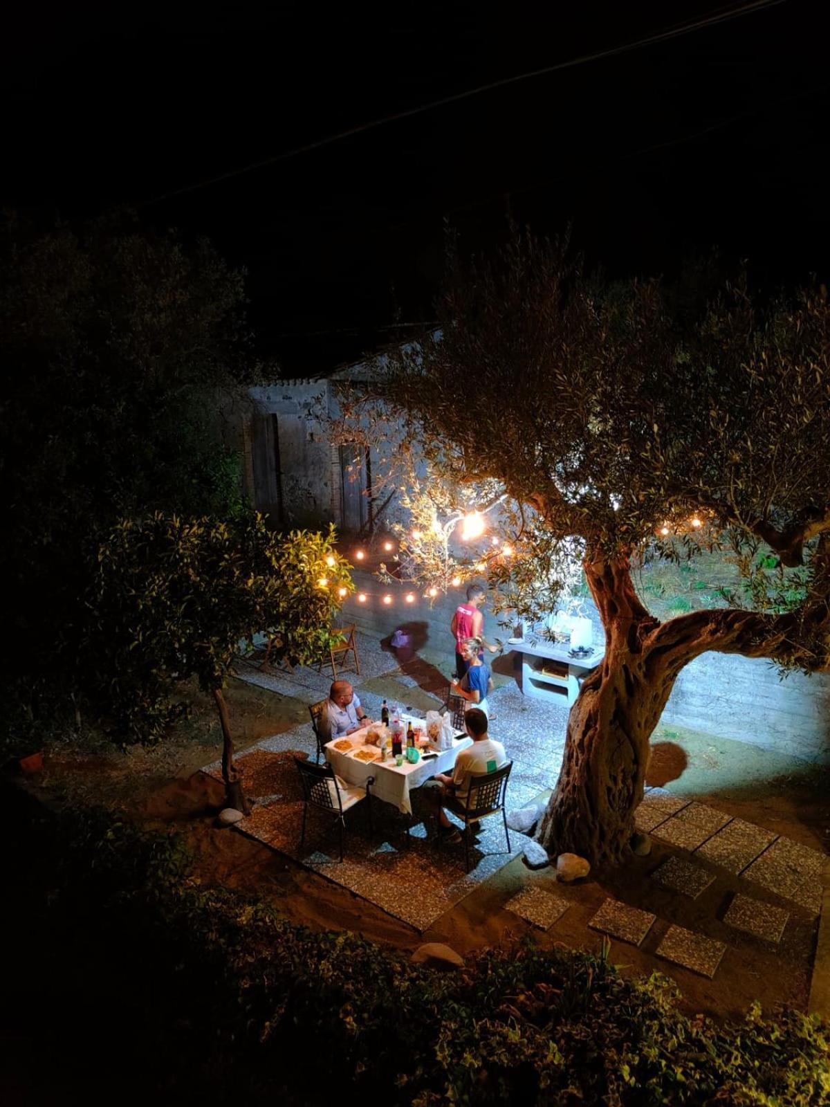 La Casa Di Giulia Apartment Forza d'Agro Luaran gambar