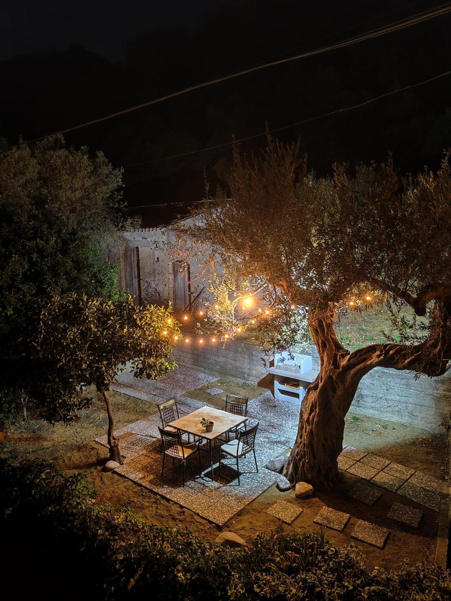 La Casa Di Giulia Apartment Forza d'Agro Luaran gambar